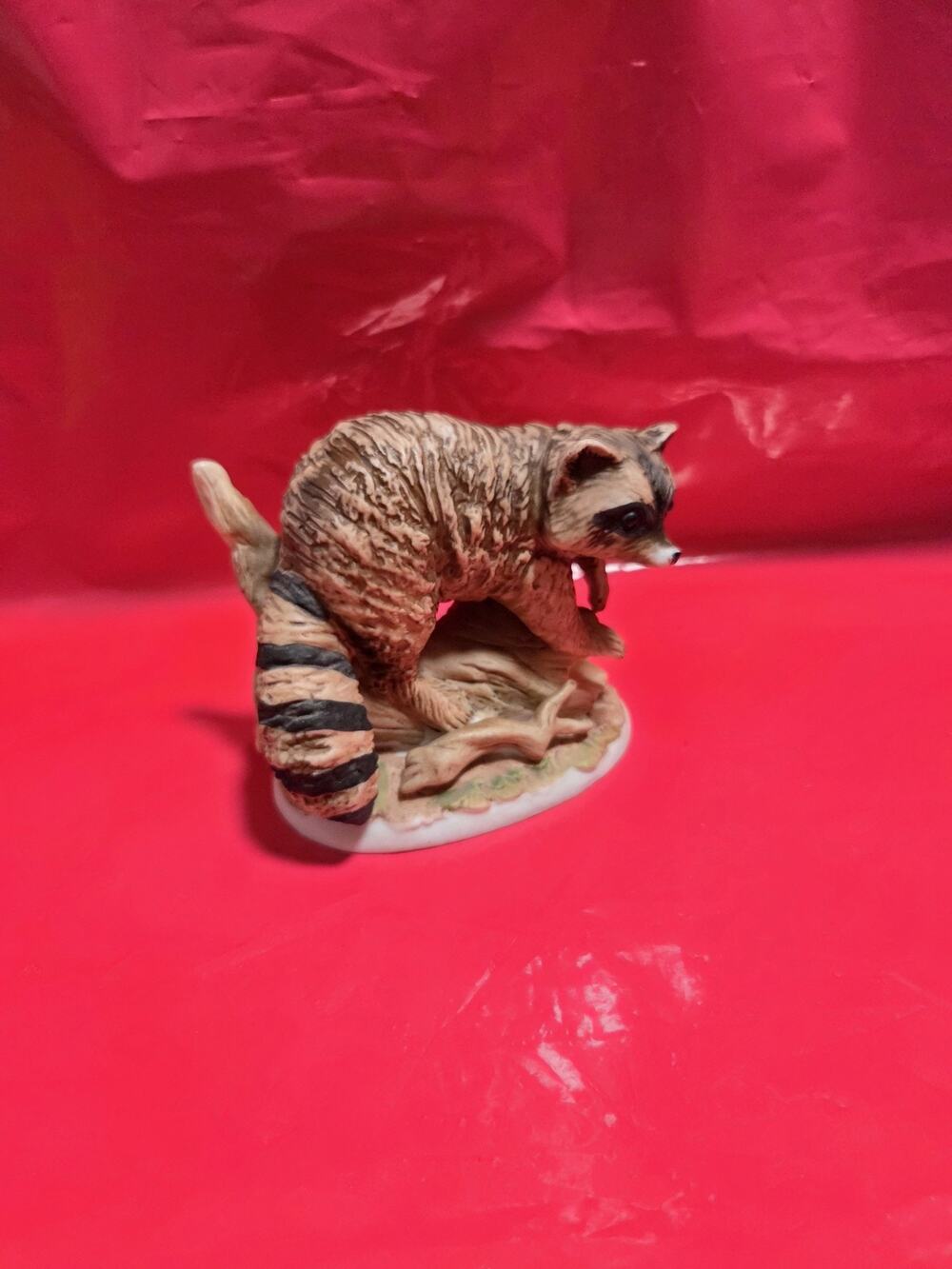 Vintage raccoon by Homco, statue 1423 ceramic figurine raccoon figurine no box